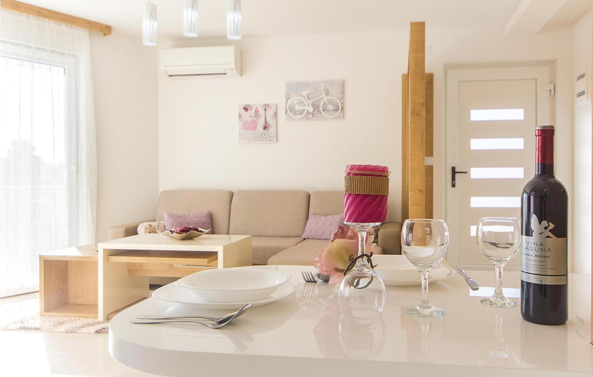 Lovely Apartment In Medulin With Kitchen ภายนอก รูปภาพ