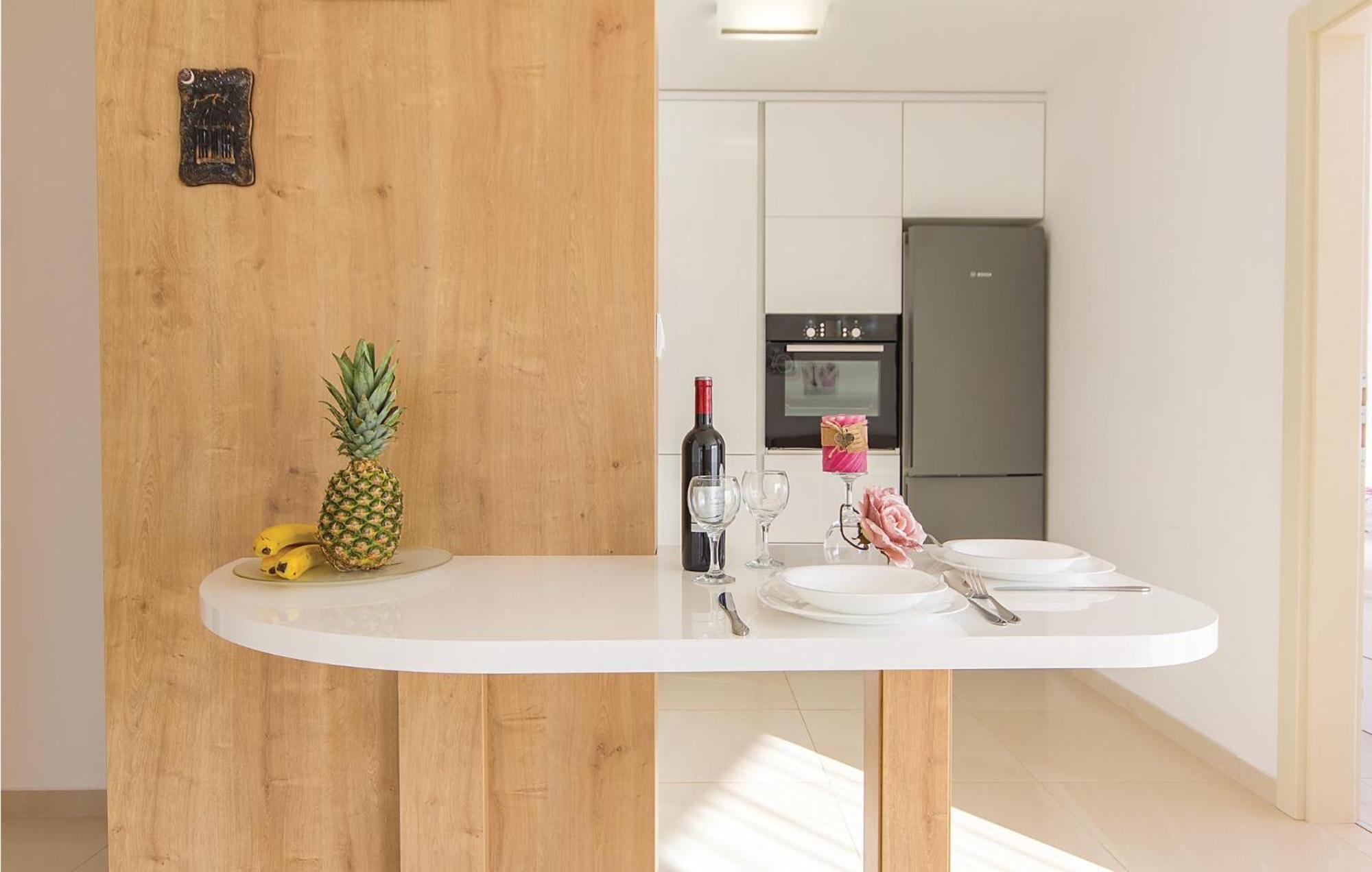 Lovely Apartment In Medulin With Kitchen ภายนอก รูปภาพ