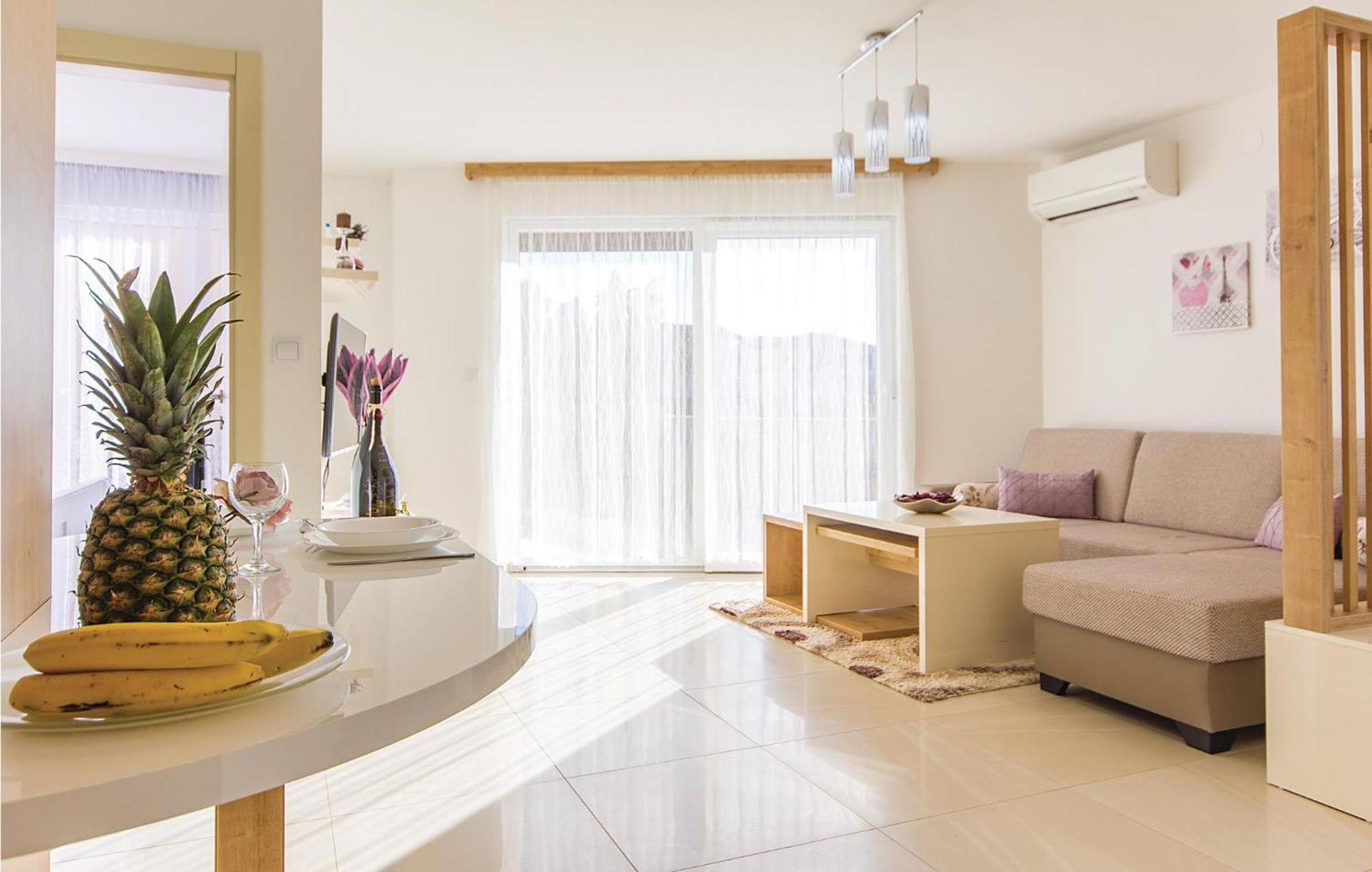 Lovely Apartment In Medulin With Kitchen ภายนอก รูปภาพ