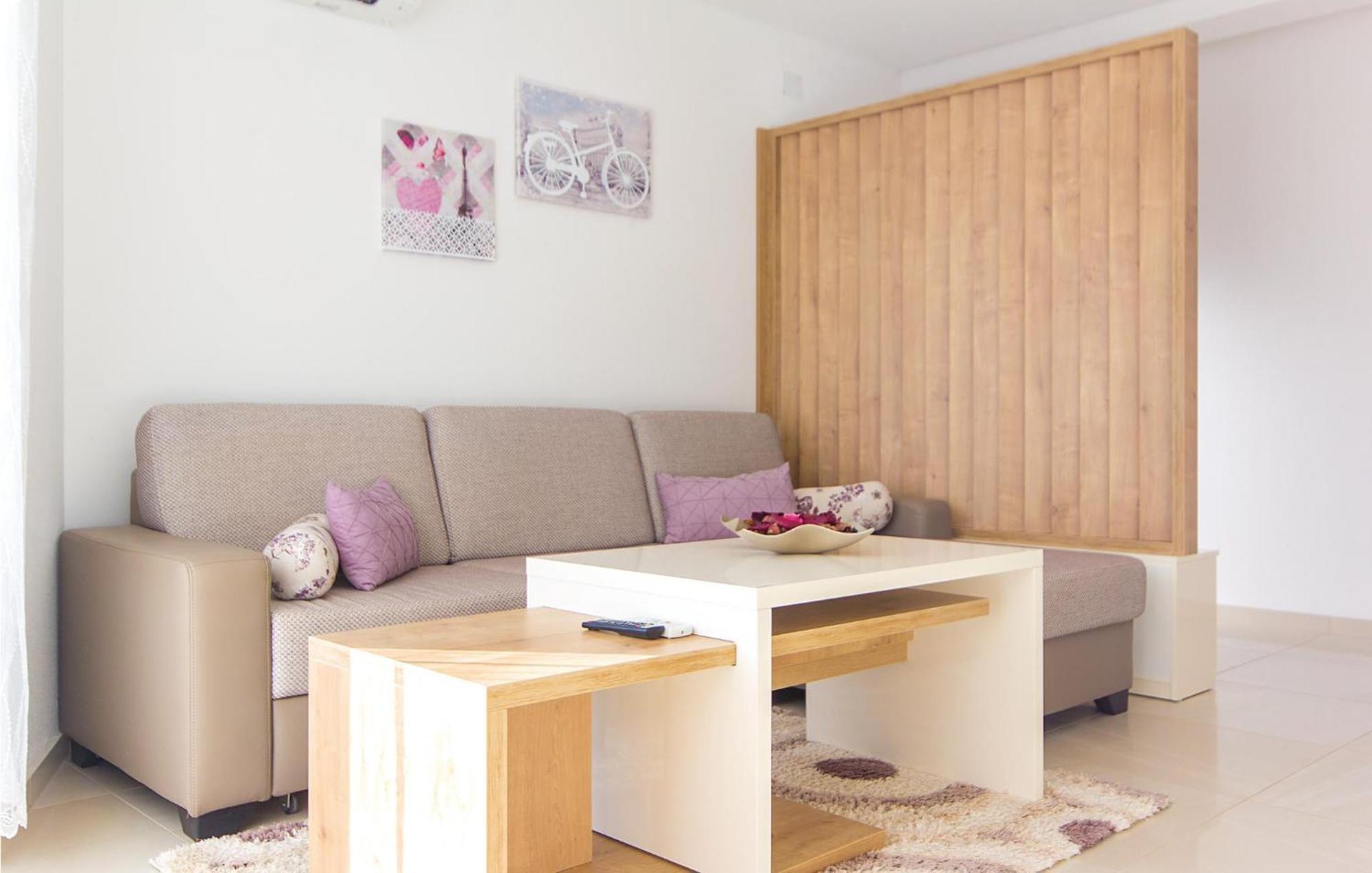 Lovely Apartment In Medulin With Kitchen ภายนอก รูปภาพ